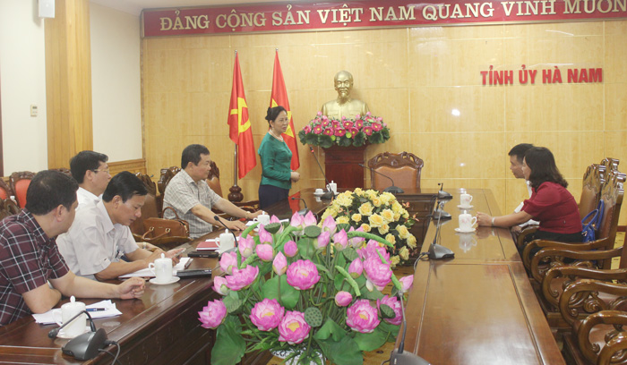bi-thu.jpg