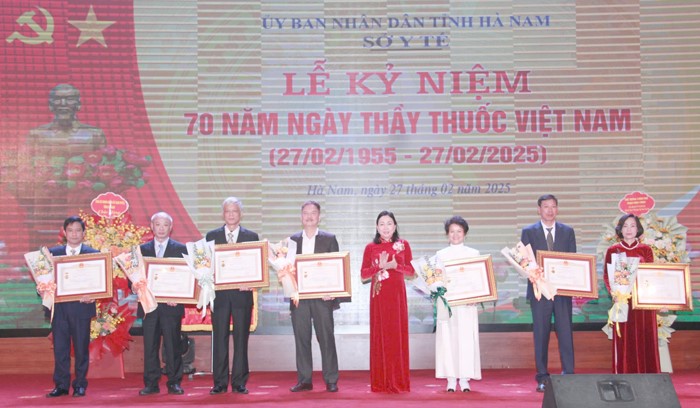Bang khen 70.jpg