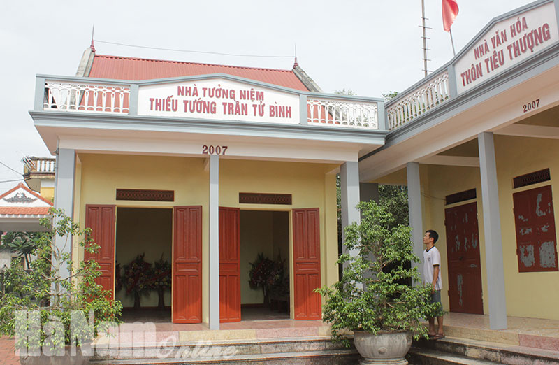 nha tuong.jpg