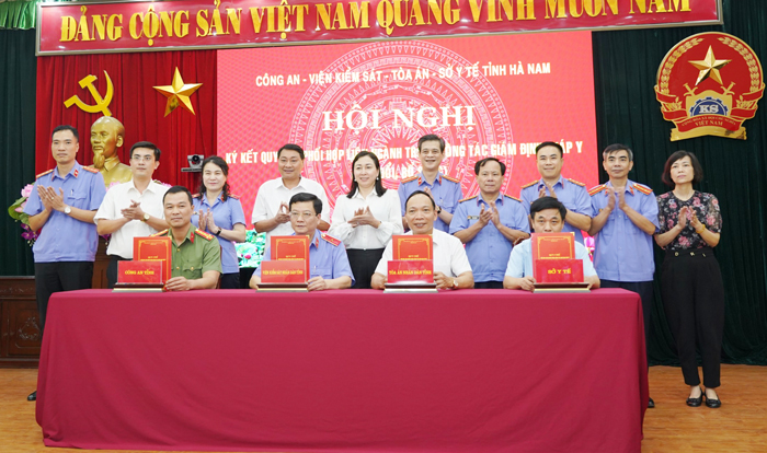 z4710749305140_96e33dae1504.jpg